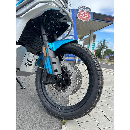 CFMOTO 800MT-X / Zephyr Blue 1 KUS IHNED K ODBĚRU s nízkým blatníkem