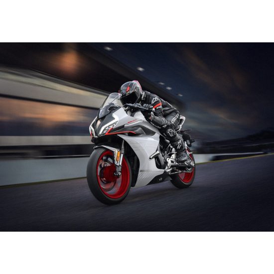 CFMOTO 450SR - Nebula White model 2025 - 2 kusy IHNED K ODBĚRU