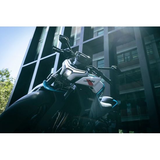 CFMOTO 450NK - Nebula Black - Černá / 2 kusy IHNED K ODBĚRU . Všechno příslušenství ihned skladem a můžeme Vám ho ihned namontovat .