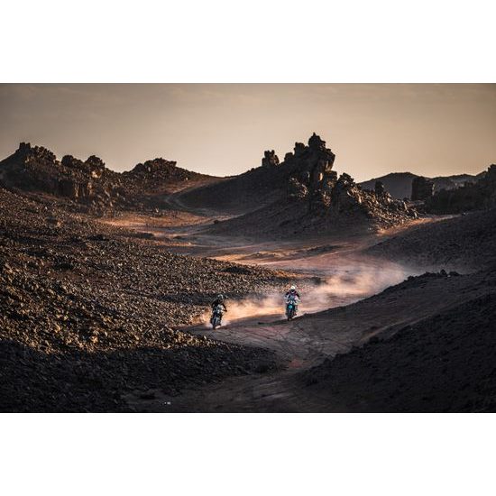 CFMOTO 450MT-R, Tundra Grey / Šedá model 2025 + DÁREK 2 kusy IHNED K ODBĚRU ! Všechno příslušenství ihned skladem a můžeme Vám ho ihned namontovat .