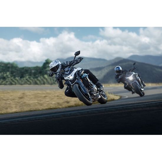 CFMOTO 675NK - Tundra Grey - Šedá pastelová Bílá metalická 2 kusy ihned k odvozu ! Všechno příslušenství ihned skladem a můžeme Vám ho ihned namontovat .