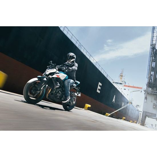 CFMOTO 450NK - Zephyr Blue / Modrá 1 kus IHNED K ODBĚRU ! Všechno příslušenství ihned skladem a můžeme Vám ho ihned namontovat .