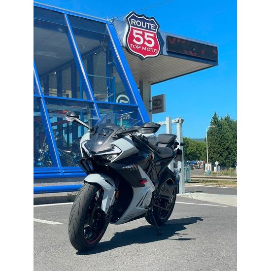 CF MOTO 675 ST-R