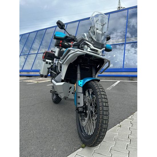 CFMOTO 800MT-X / Zephyr Blue 1 KUS IHNED K ODBĚRU s nízkým blatníkem