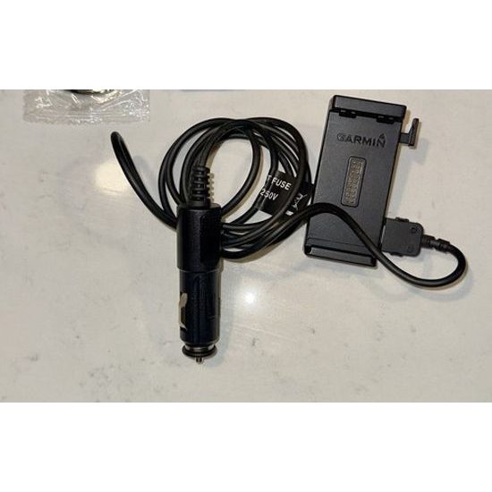 OEM Garmin Aera 510 550 560 GPS držák/kolébka 011-02025-10 včetně napájecího kabelu (zapalovač)