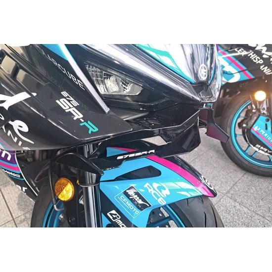 GP spojler – křidélka přední kapoty 675SR – R / černá