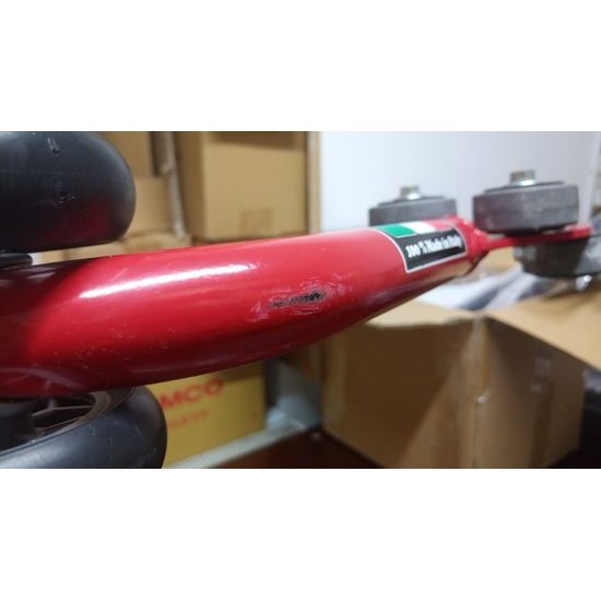 Montážní stojan/ zvedák na čtyřkolku, poslední kus- poškozený se slevou