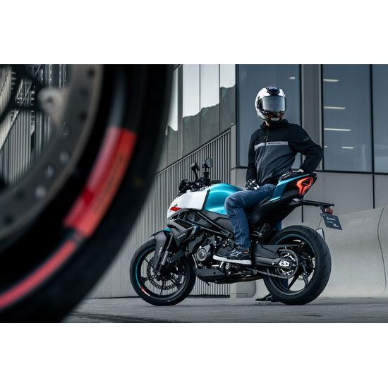 CFMOTO 450NK - Nebula White / Bílá 1 kus IHNED K ODBĚRU ! Všechno příslušenství ihned skladem a můžeme Vám ho ihned namontovat .