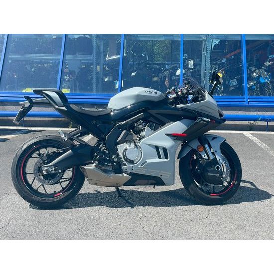 CF MOTO 675 ST-R