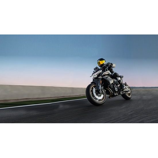 CFMOTO 800NK Sport EUR 5 / Zircon Black - Černá matná - IHNED K ODBĚRU