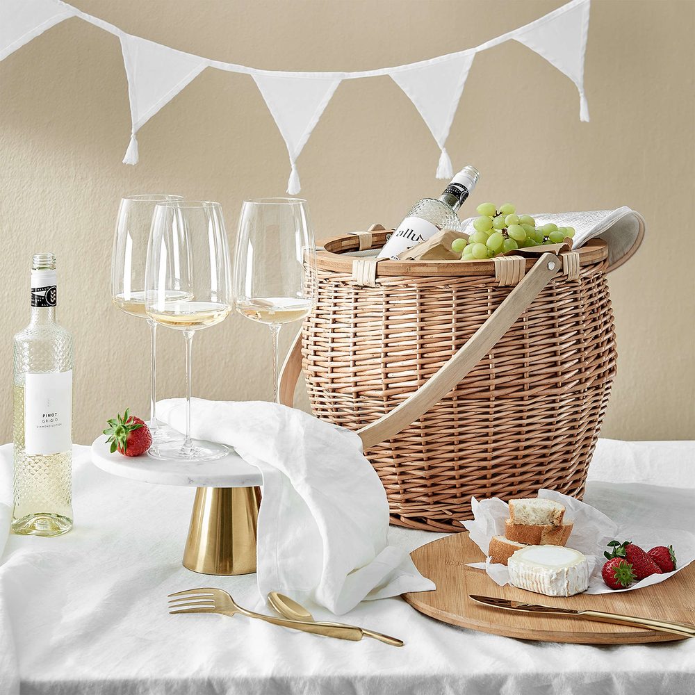 MIDSOMMAR Girlanda s třásněmi 600 cm - bílá (obrázek 5)
