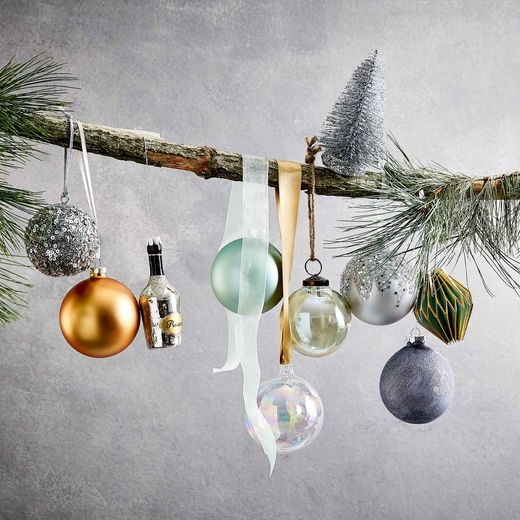 HANG ON VÁNOČNÍ KOULE 8 CM SET 6 KS - ČIRÁ