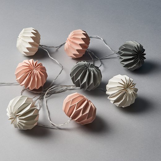 000000001000404832-3