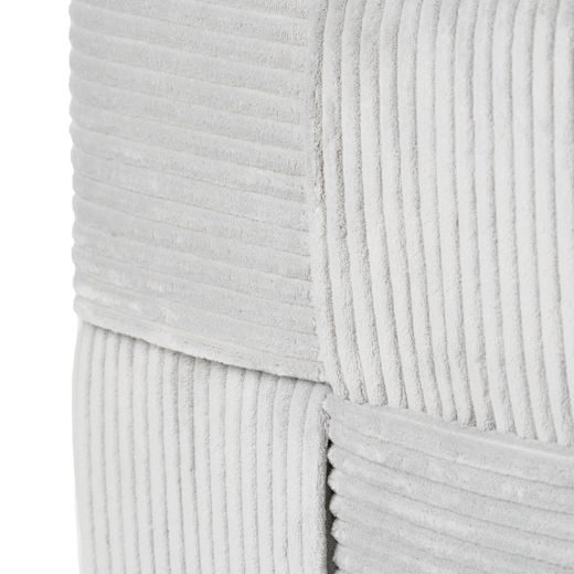 TOTEM SEDÁK MANŠESTROVÝ S ÚLOŽNÝM PROSTOREM - SV. ŠEDÁ