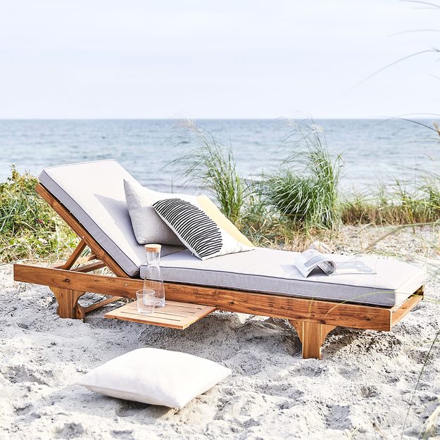 SOMERSET LEHÁTKO S VÝSUVNÝM STOLKEM A POLSTROVÁNÍM