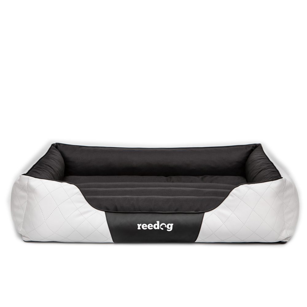 Pelech pre psa Reedog White Tommy - XXL.
Matrac je dostatočne vysoká a mäkká pre príjemný spánok vašeho psíka.

Veľkosť môžete vyberať pomocou následujúcej tabuľky. (*Naše pelechy pre psov Reedog sú ručne šité, a tak sa môže stať, že veľkosť sa bude mierne líšiť, maximálne však o 2-4cm.) Program ručné pranie (30°).

 
 Výhody

kvalitný a odolný materiál
vhodné aj pre najväčšie plemená
vysoký okraj
luxusný design
prateľné

 Nevýhody

žiadne

 Obsah balení

Pelech pre psa Reedog