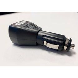 Töltőadapter autóba