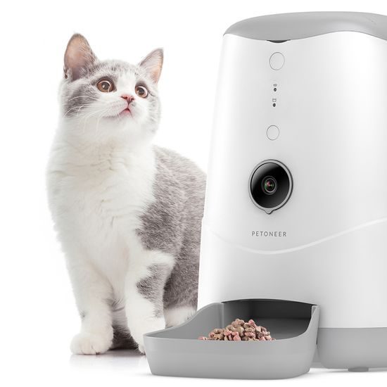 Petoneer Nutri Vision smart food dispenser
