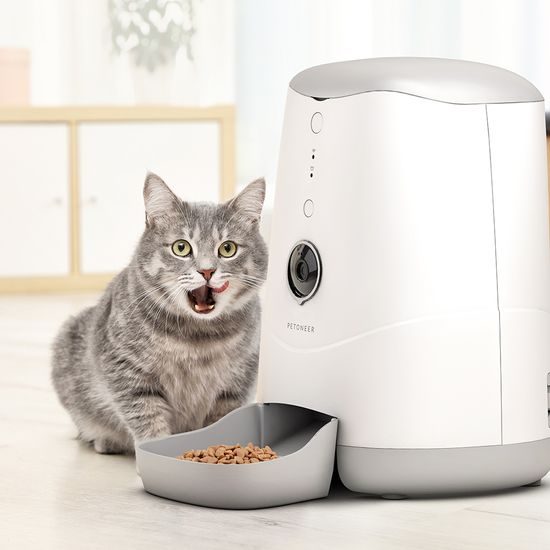 Petoneer Nutri Vision smart food dispenser