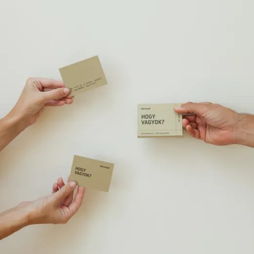 HOGY VAGYOK? KÁRTYA