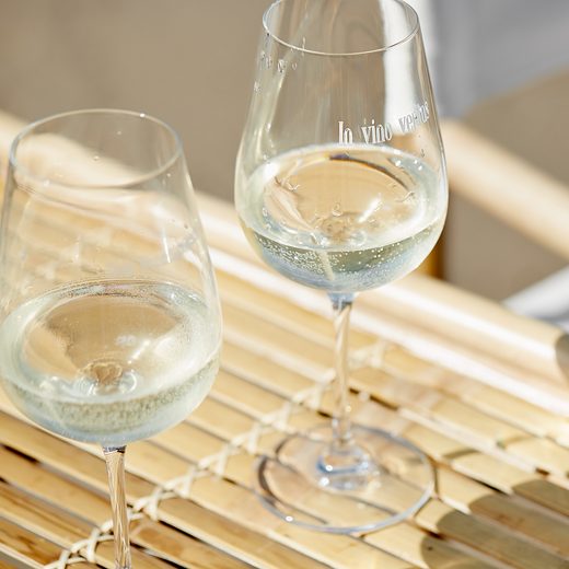 000000001000365245-4