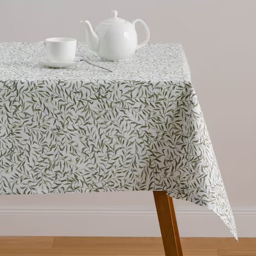 HOME & YOU PAMUT ASZTALTERÍTŐ, ZÖLD-FEHÉR LEVELEK 130X180CM