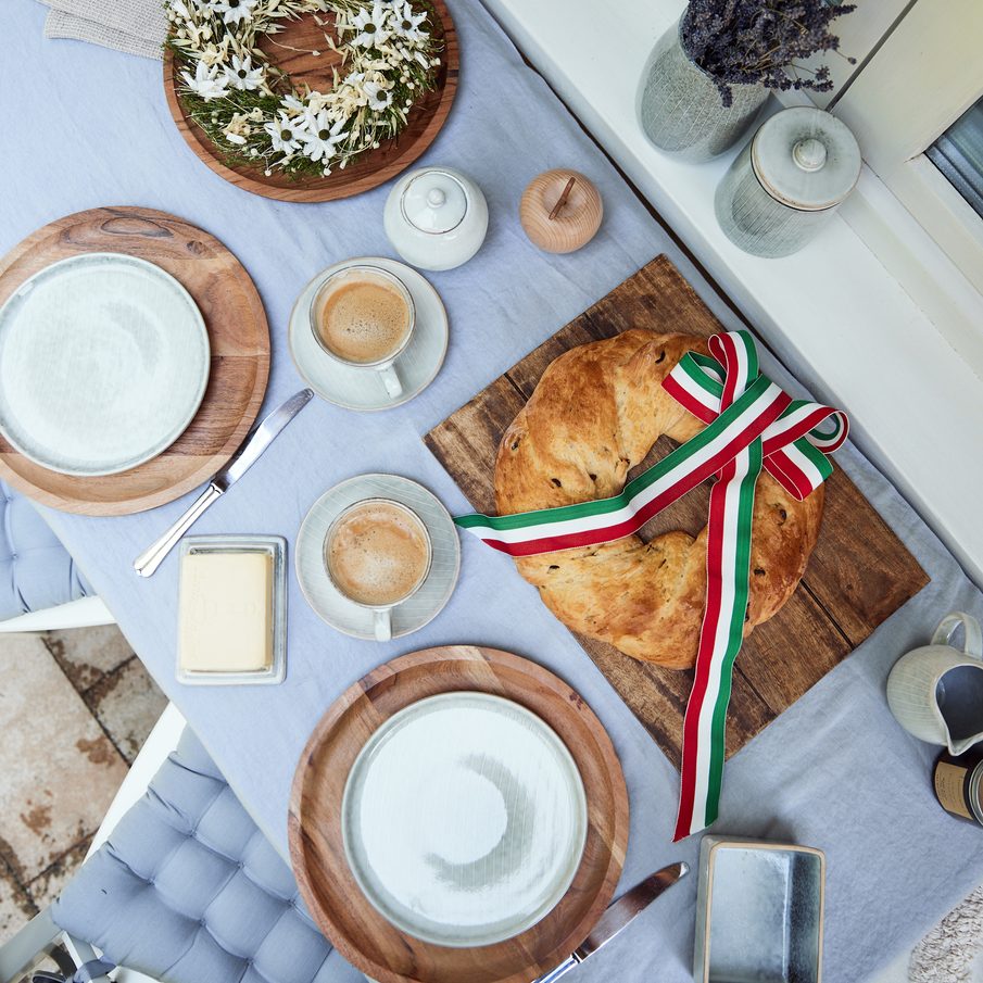 Mazsolás kalács koszorú