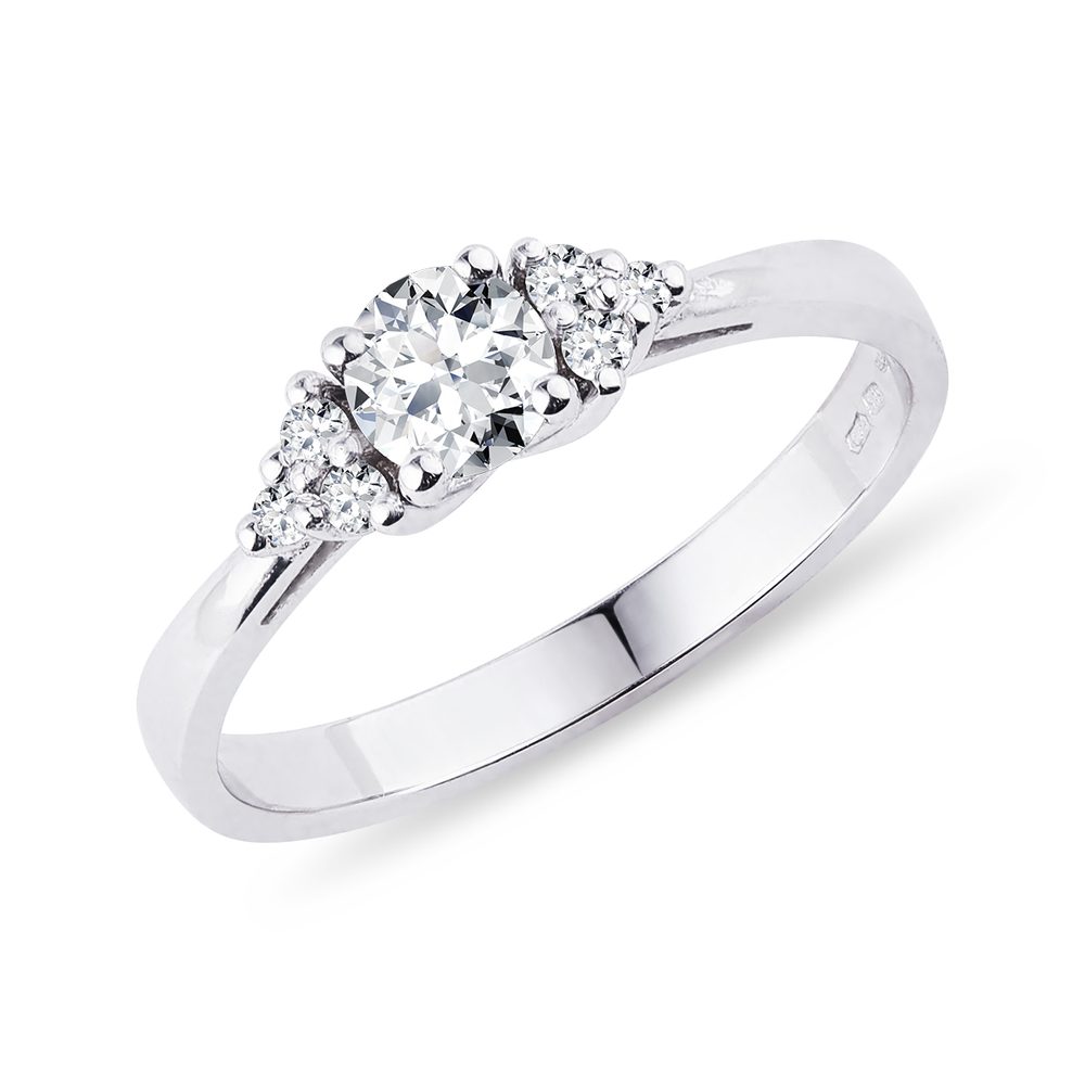 E-shop Luxusní diamantový prsten v bílém zlatě