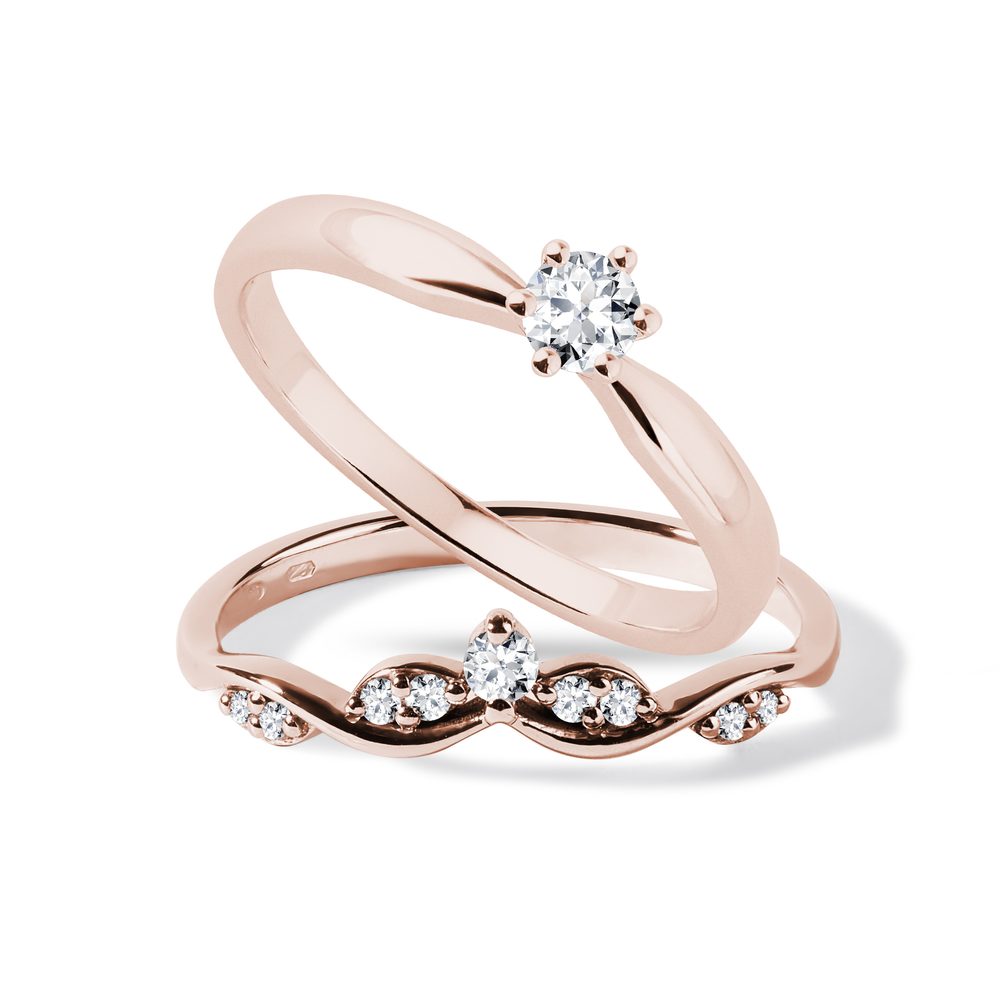 Zásnubní set se solitérem a chevronem z růžového zlata KLENOTA