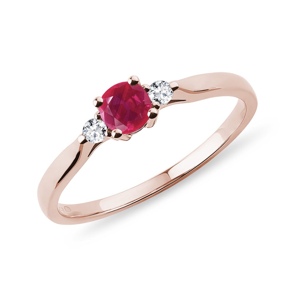 E-shop Prsten z růžového zlata s rubínem a brilianty