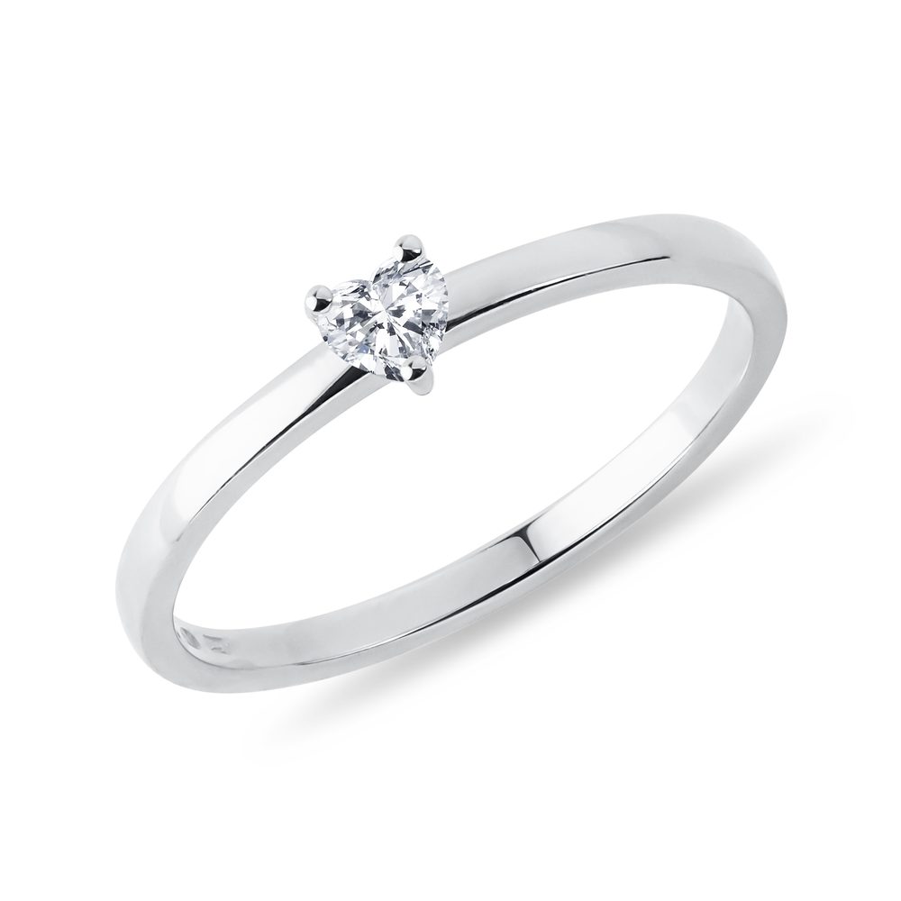 E-shop Prsten s diamantem ve tvaru srdce v bílém zlatě