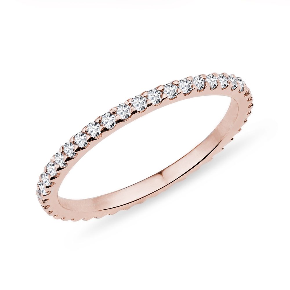 E-shop Diamantový eternity prsten v růžovém zlatě