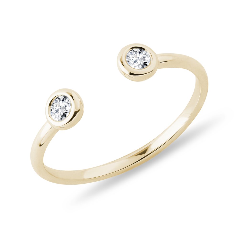 Otevřený zlatý prsten s bezel diamanty KLENOTA