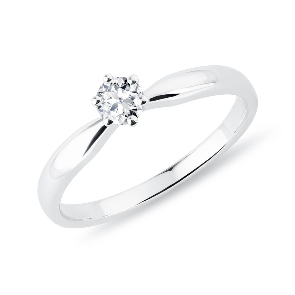 Klasický zásnubní prsten v bílém zlatě s diamantem KLENOTA