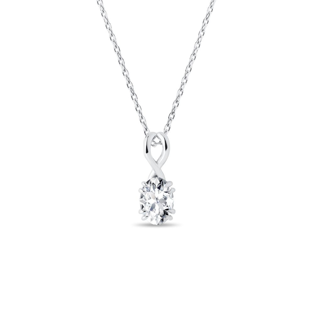 Náhrdelník s oválným diamantem v bílém zlatě KLENOTA