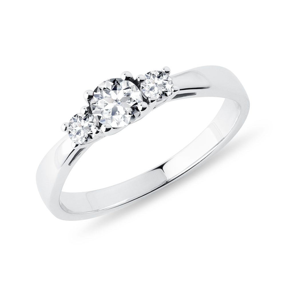 Masivní prsten z bílého zlata s diamanty KLENOTA