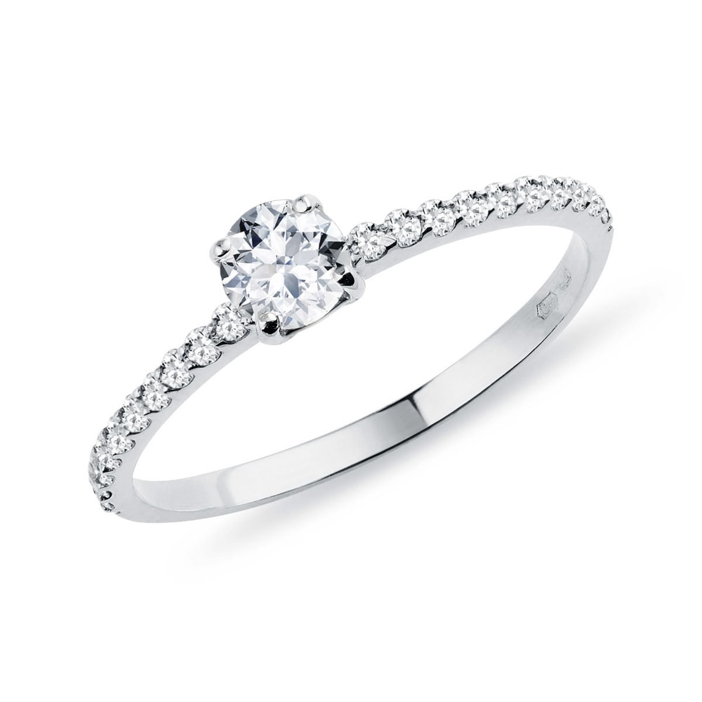 E-shop Diamantový zásnubní prstýnek z bílého zlata