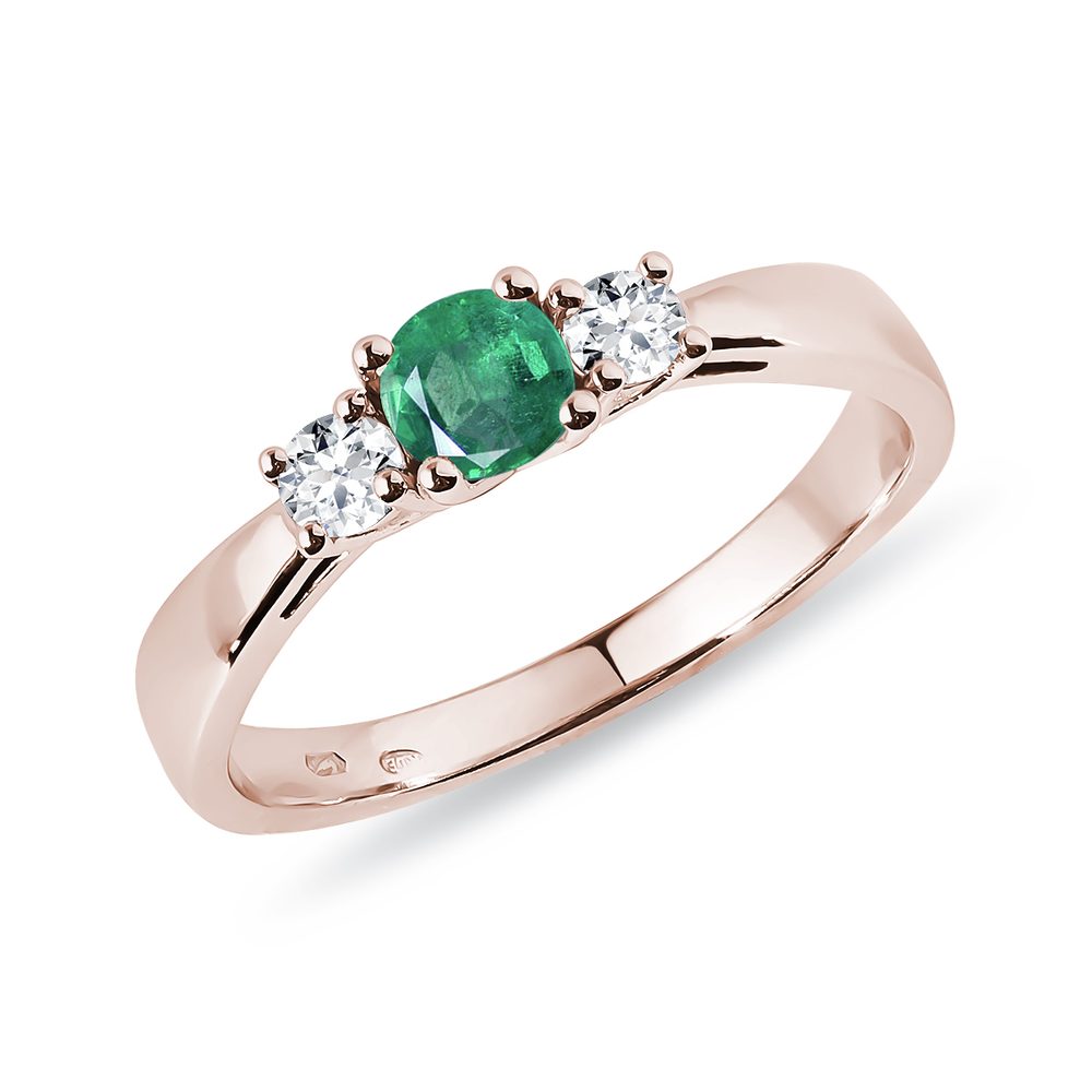 E-shop Smaragdový prsten s brilianty v růžovém zlatě