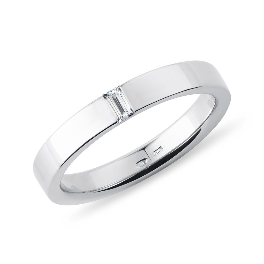 Dámský snubní prsten s diamantem v brusu bageta v bílém zlatě KLENOTA