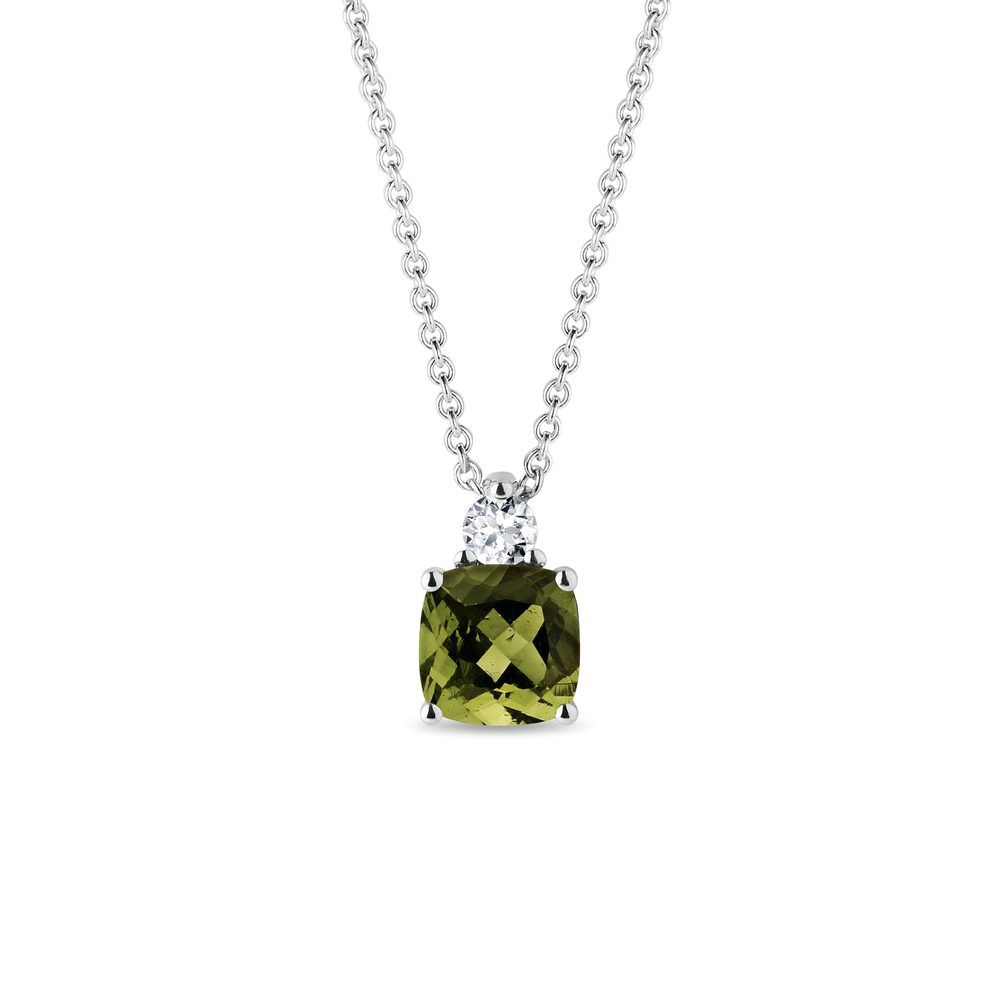 Přívěsek z bílého zlata s vltavínem a diamantem KLENOTA