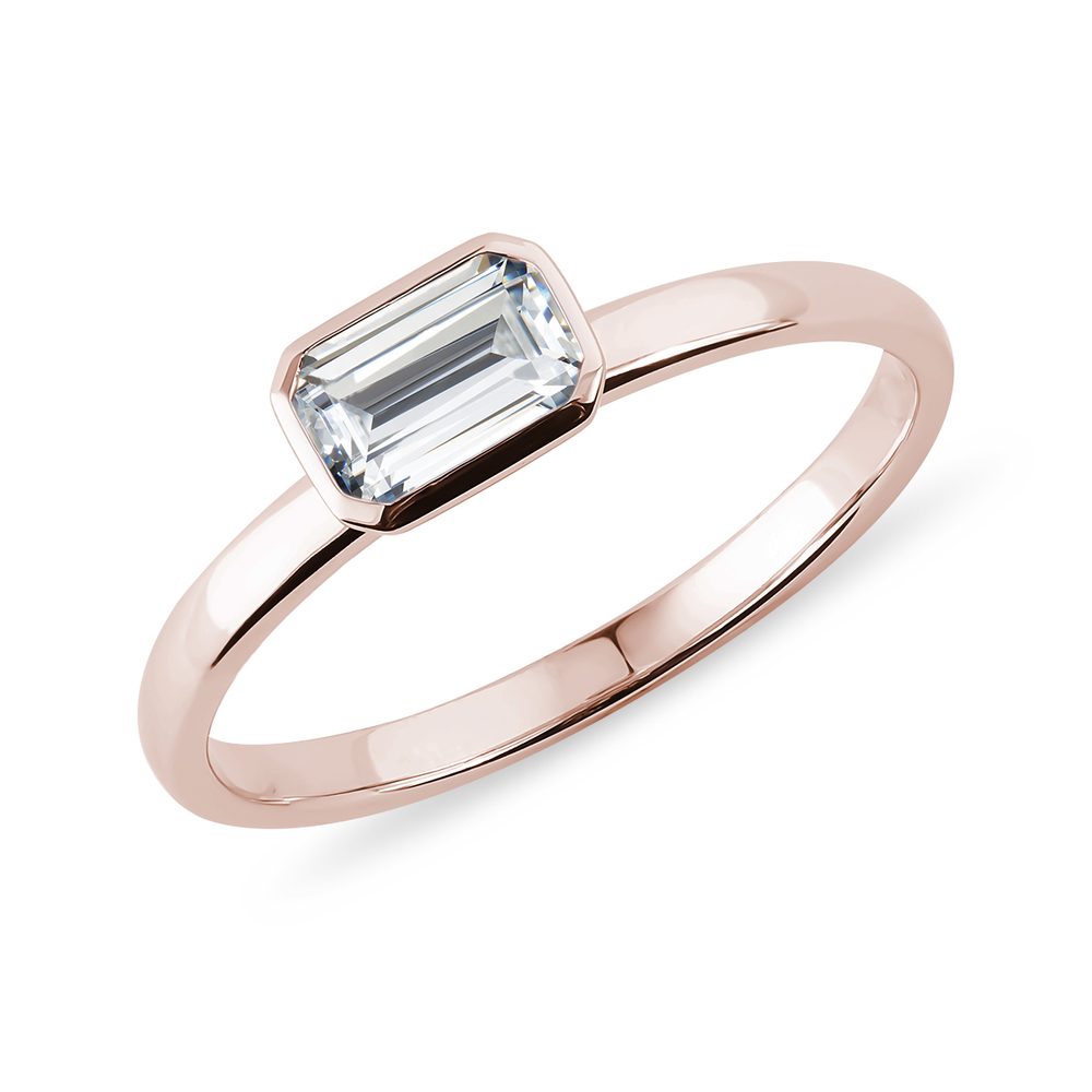 E-shop Prsten z růžového zlata s emerald moissanitem