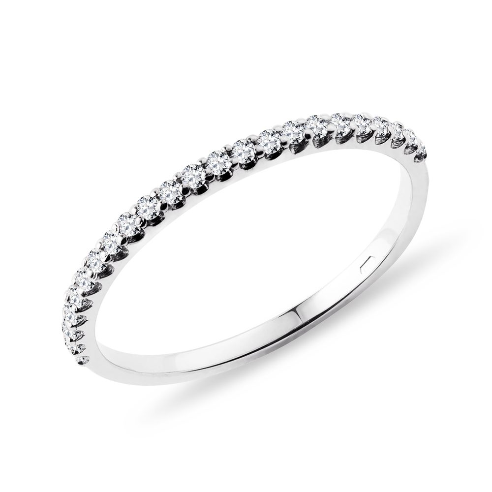 E-shop Jemný snubní prsten s diamanty v bílém zlatě