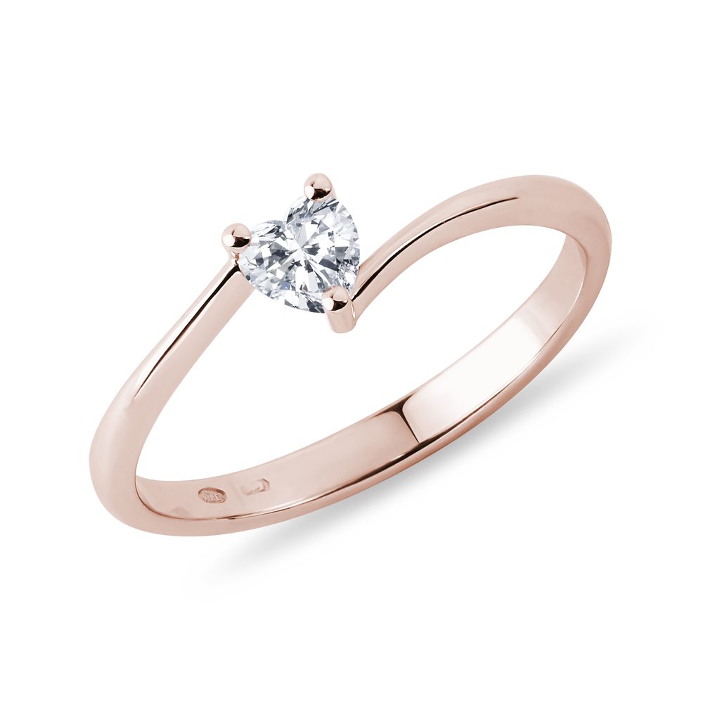 E-shop Asymetrický prsten s diamantem srdce v růžovém zlatě