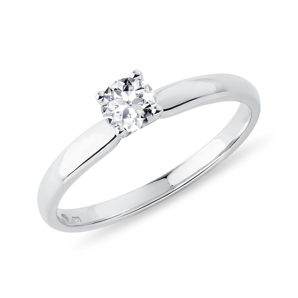 E-shop Jemný prsten z bílého zlata s briliantem