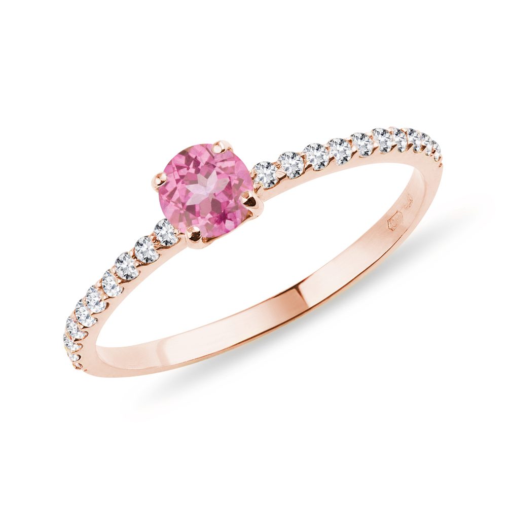 E-shop Zlatý prsten s diamanty a růžovým safírem