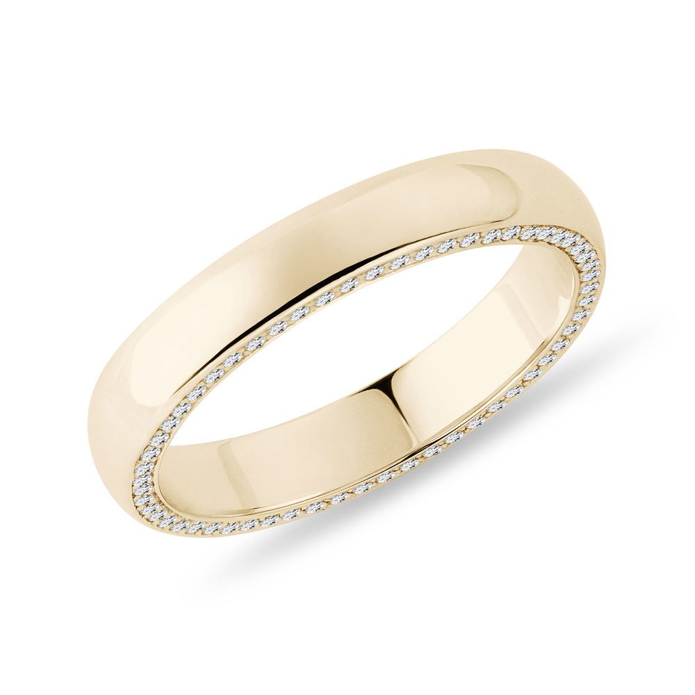 Dámský snubní prsten ve žlutém zlatě s diamanty po obvodu KLENOTA