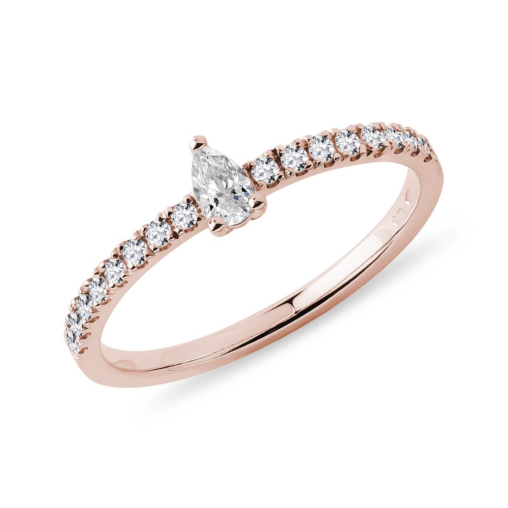E-shop Prsten s diamantem kapka a brilianty v růžovém zlatě
