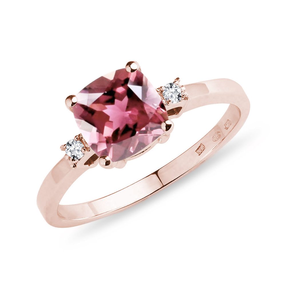 E-shop Prstýnek z růžového zlata s diamanty a turmalínem