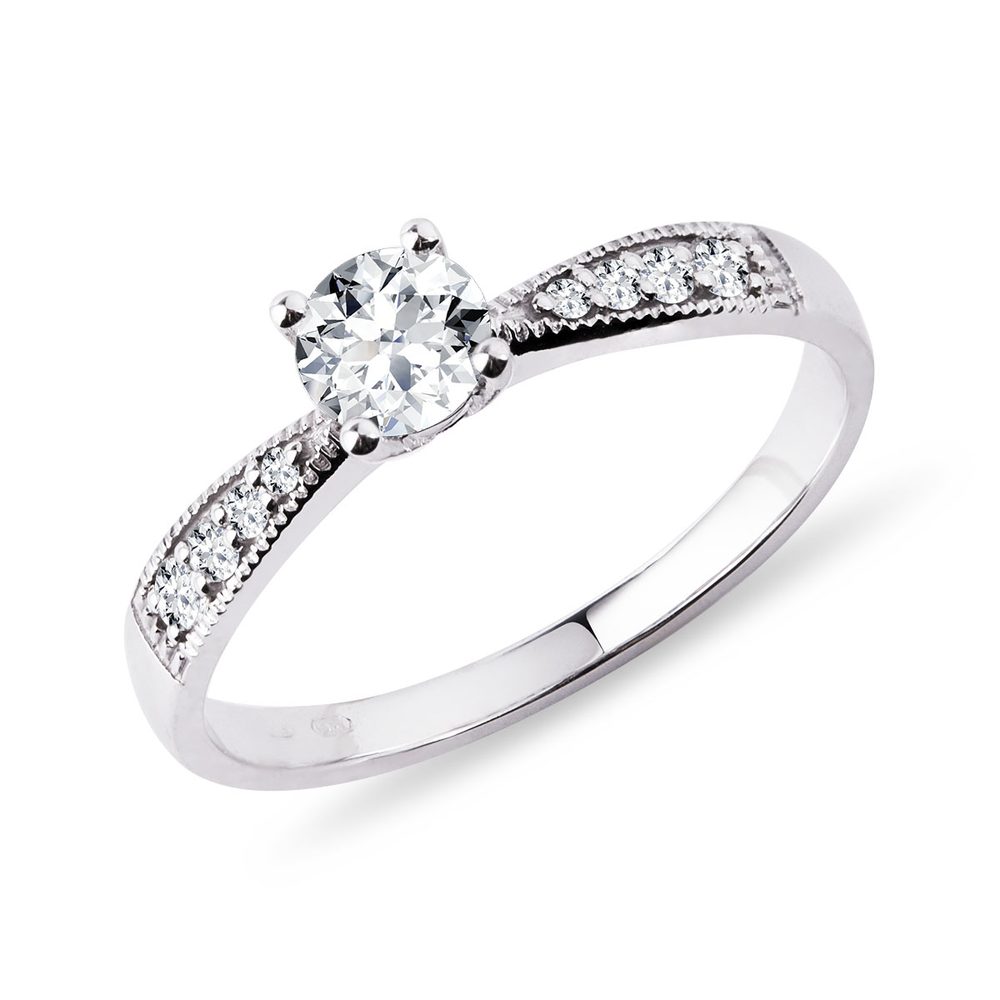E-shop Diamantový prsten v bílém zlatě