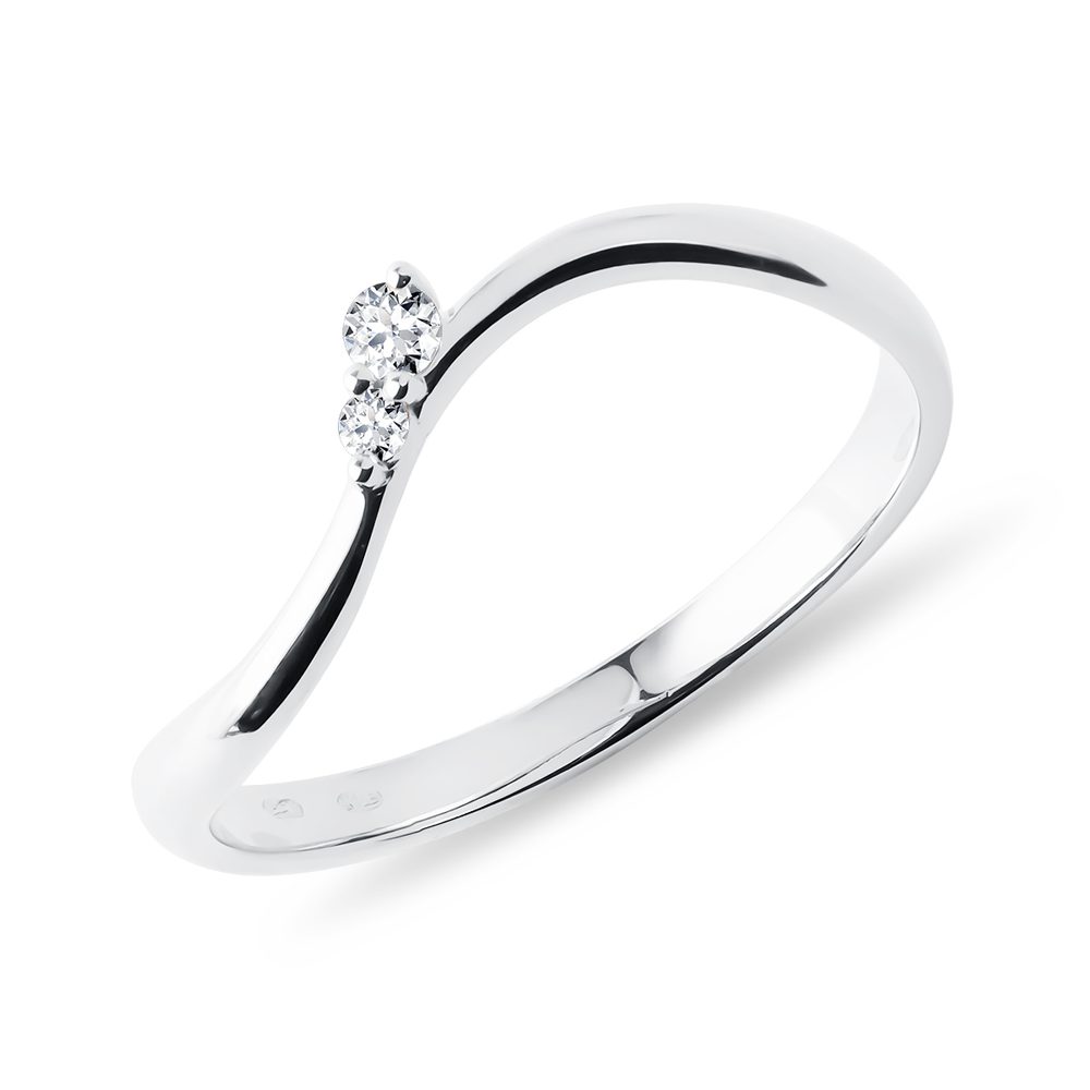 E-shop Diamantový prsten waves z bílého zlata